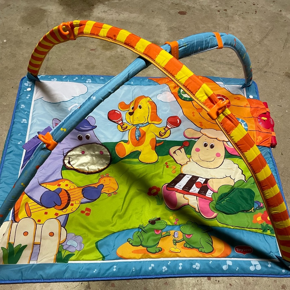 Baby activity mat